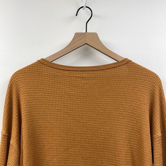 American Eagle Thermal Waffle Knit Oversized Slouchy V-Neck Shirt Brown Medium - Picture 5 of 7